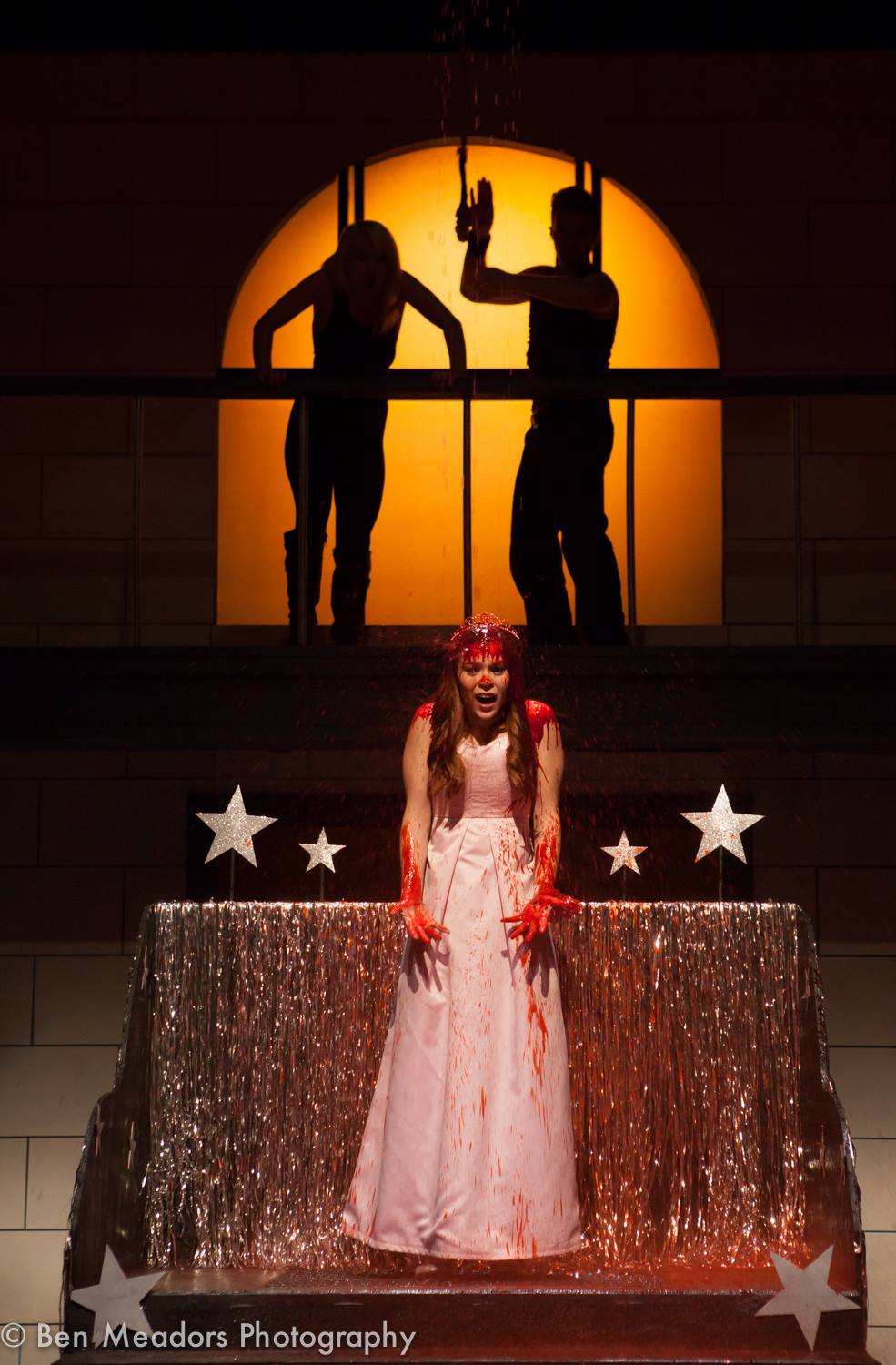 The mechanics of the CARRIE blood drop The mechanics of the CARRIE blood drop
