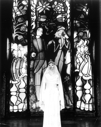 Gertrude Lawrence as Liza Elliott in the original Broadway production of LADY IN THE DARK, 1941. The Wedding Dream. Gertrude Lawrence as Liza Elliott in the original Broadway production of LADY IN THE DARK, 1941. The Wedding Dream.
