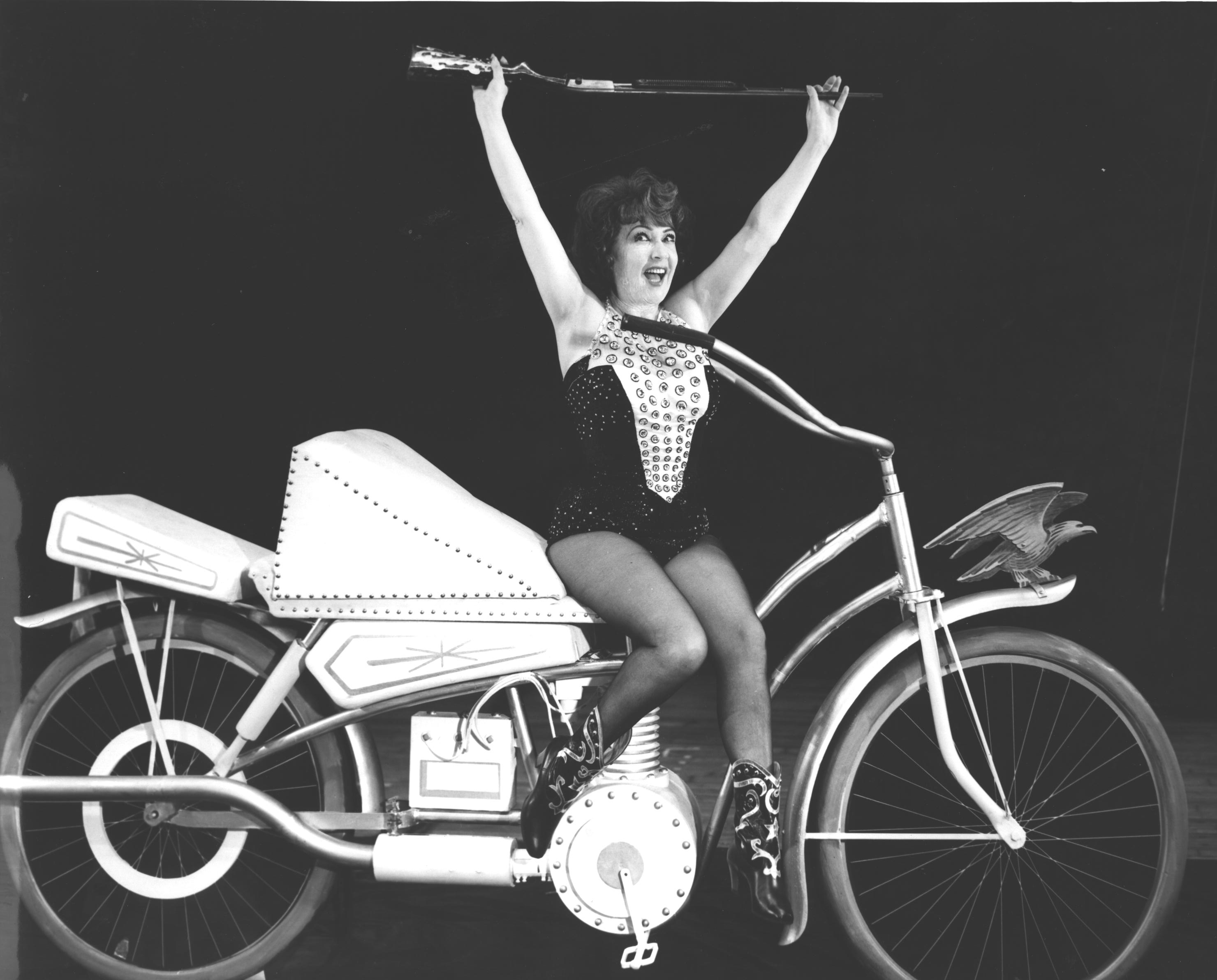 Ethel Merman in the 1966 Revival of ANNIE GET YOUR GUN Ethel Merman in the 1966 Revival of ANNIE GET YOUR GUN